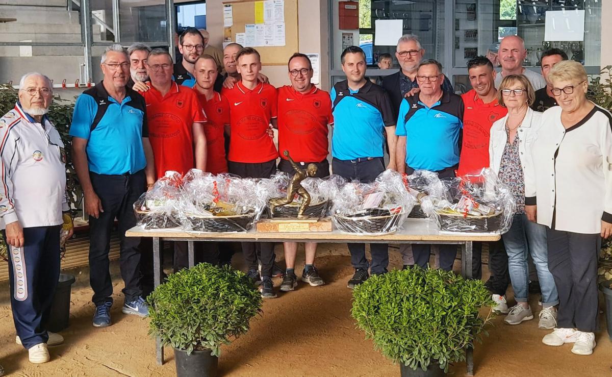 Vainqueurs et finalistes à Montelimar. Photo UMS Sport-Boules