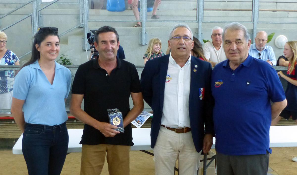 La médaille des 100 ans de la Fédération pour Jean-Luc Robuchon